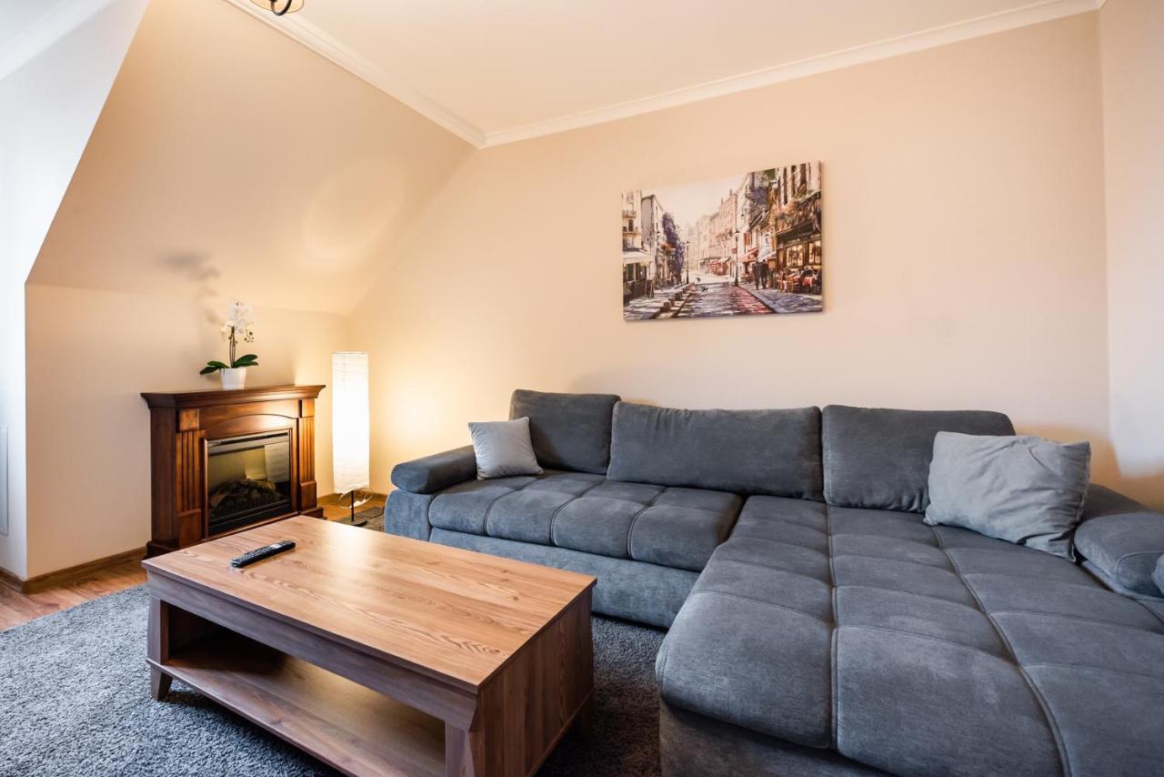 Butas Old Town Market Place Penthouse *