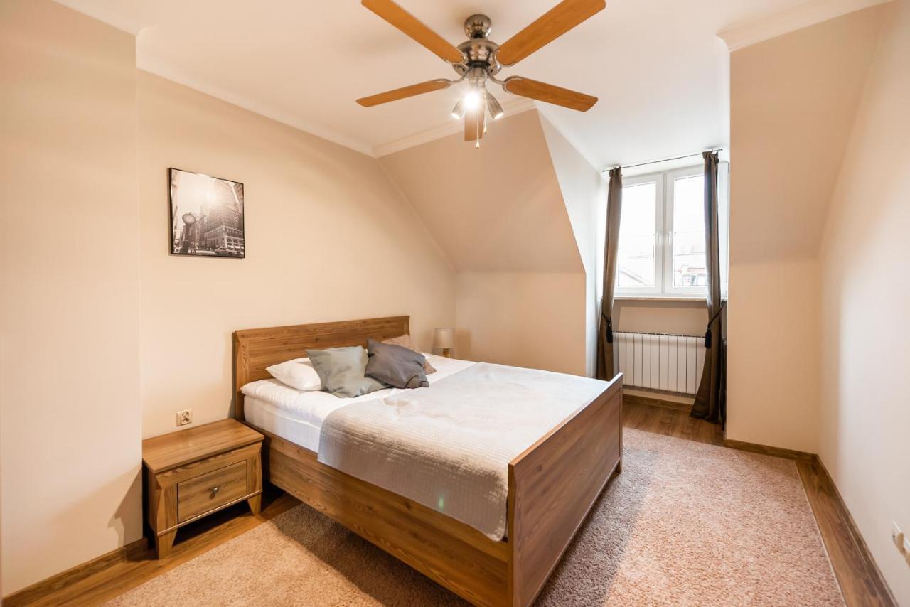 Old Town Market Place Penthouse Butas *
